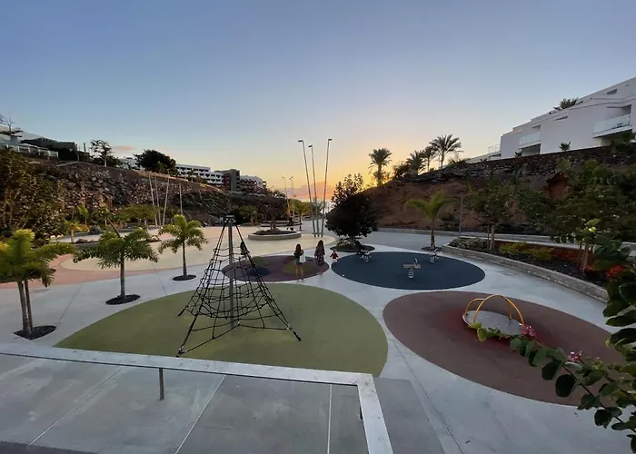 Paradise View Family By Altamarhomes *